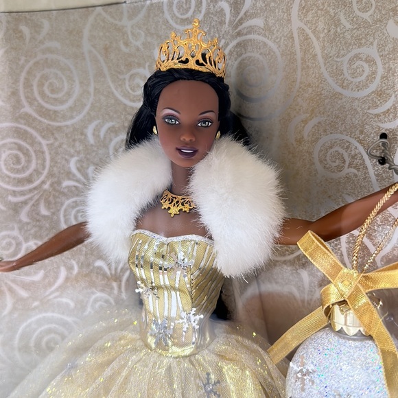 Celebration Barbie - Picture 2 of 9